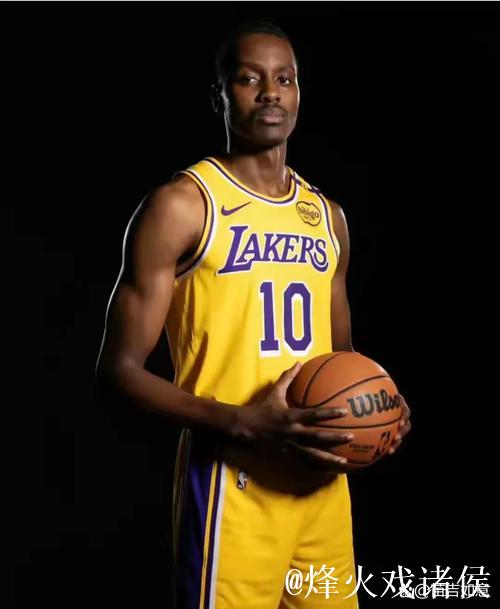 官方宣布:湖人双向合同签下7尺中锋 新秀赛季场均3+3 官方宣布:湖人双向合同签下7尺中锋 新秀赛季场均3+3