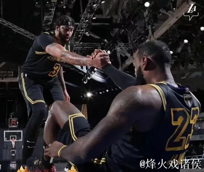 浓眉37+9詹姆斯20+8+11 湖人惜败活塞近4场仅1胜 浓眉37+9詹姆斯20+8+11 湖人惜败活塞近4场仅1胜